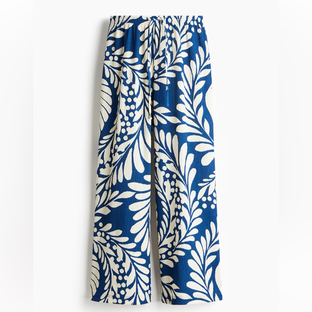 H&M Blue and White Patterned Pants